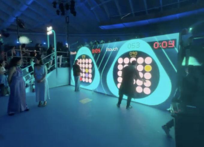 Initi Playground interaktív fal céges rendezvényekre, konferenciákra